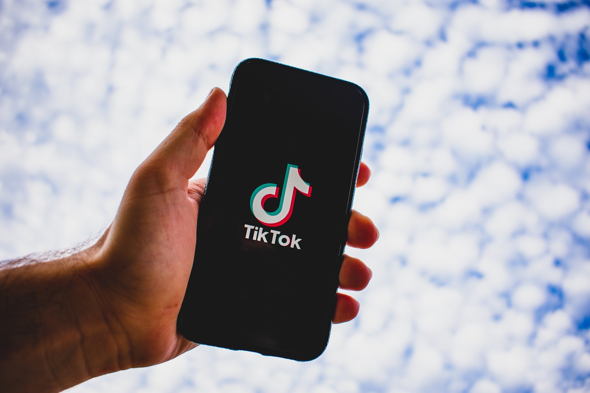 Prohíben TikTok en dispositivos oficiales de la Cámara de Representantes de EE. UU.