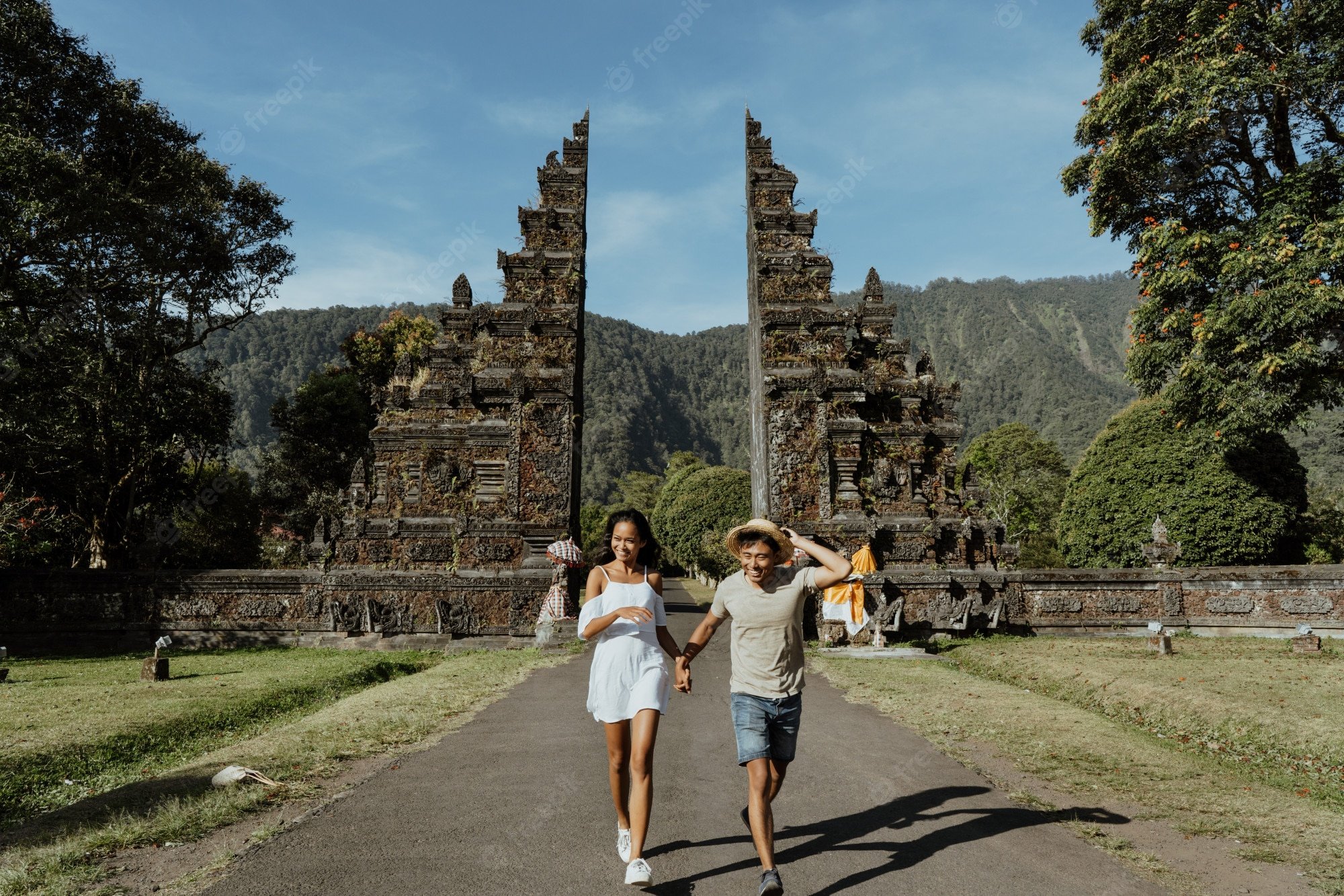 Turistas no se verán afectados por ley que criminaliza el sexo fuera del matrimonio en Indonesia