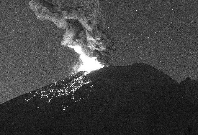 Confirma Gobernación local explosión menor del Popocatépetl