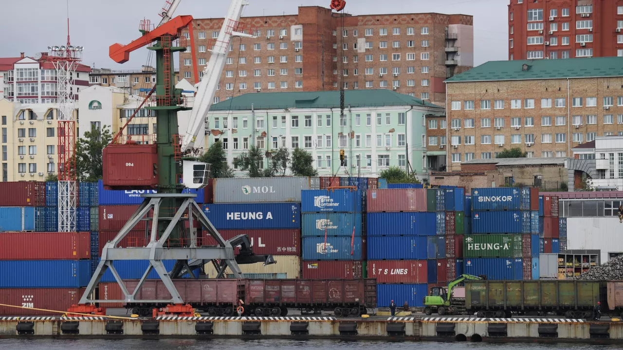 Rusia cerrará 2022 con superávit récord en comercio exterior a pesar de las sanciones