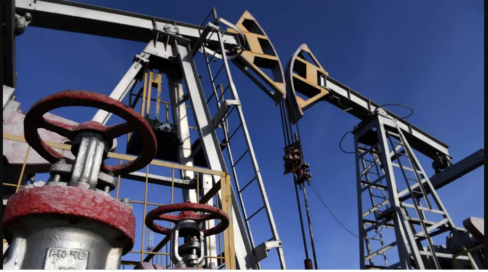 Rusia responde que prohibirá envíos de petróleo a países que se unan al tope de precios