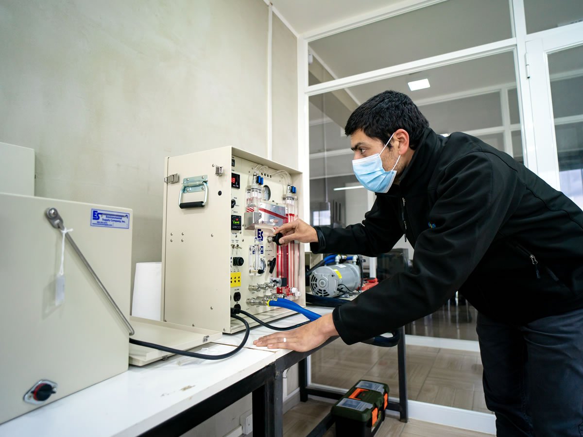 El Maule: Implementan laboratorio para monitorear emisiones contaminantes de las empresas