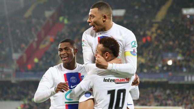 Mbappé marca 5 goles en un solo partido y hace récord en el PSG