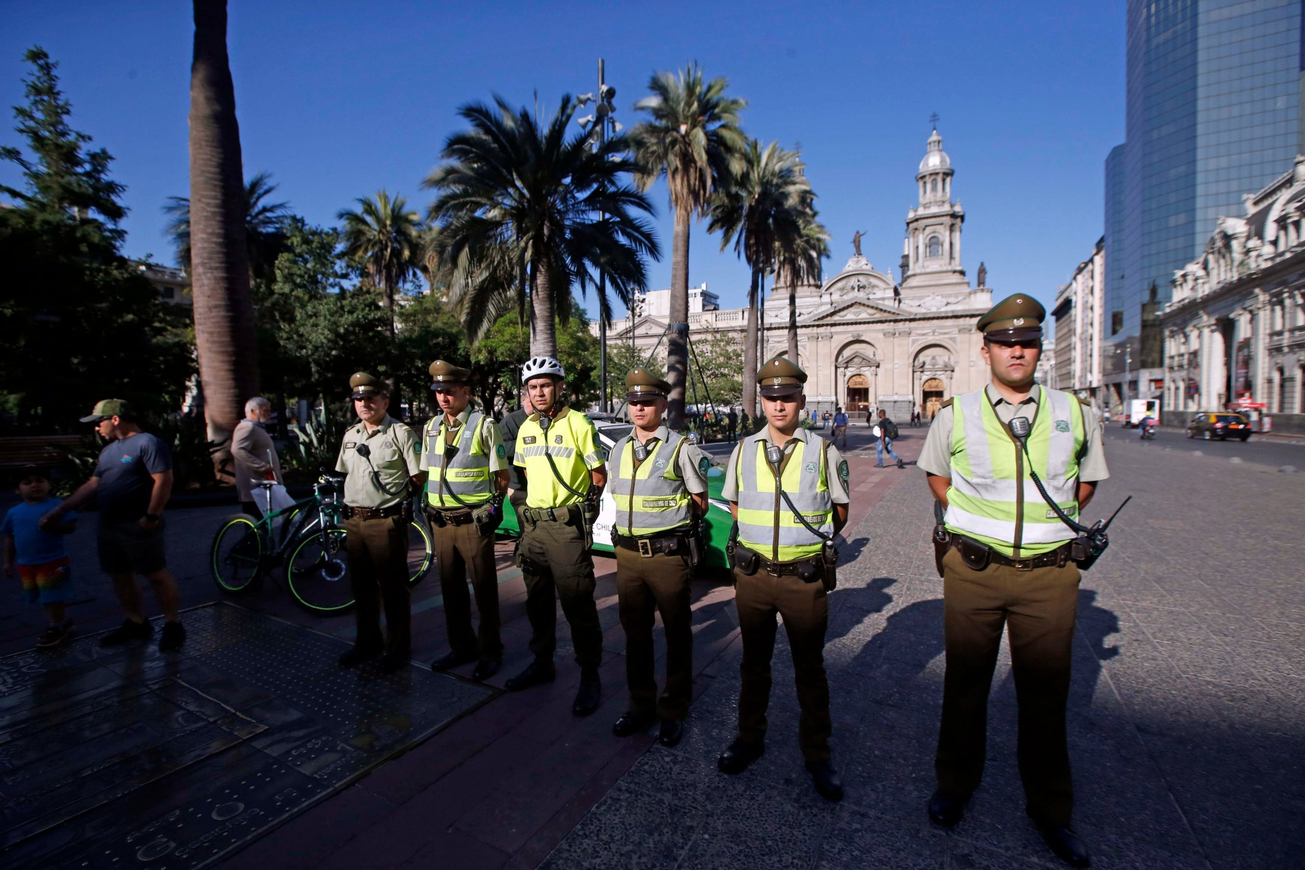 Impulso al turismo: Presentan plan de refuerzo de seguridad en el Centro Histórico de Santiago