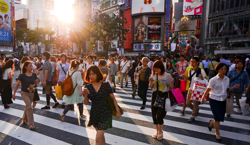 Japón ofrece $7.500 por niño a familias que se muden fuera de Tokio