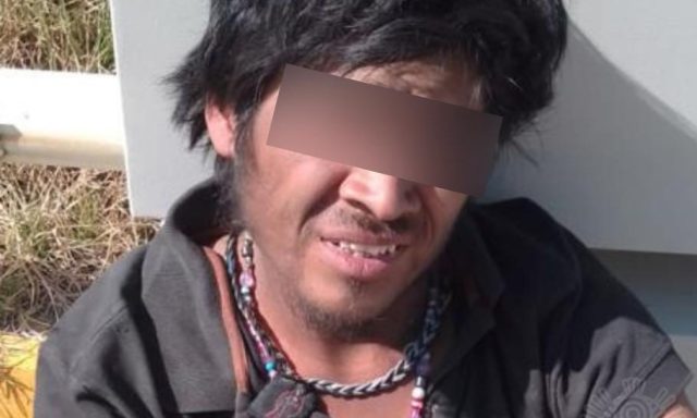 Detienen a hombre por presunto robo de luminaria