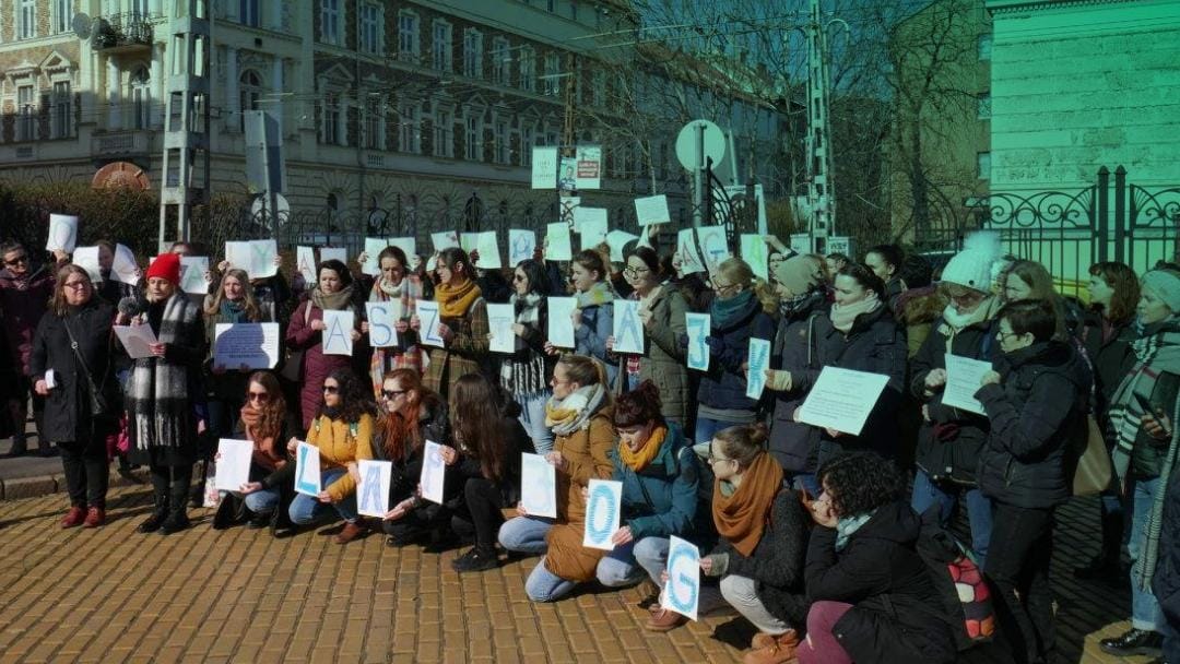 Profesores, padres y alumnos luchan juntos por la educación pública en Hungría
