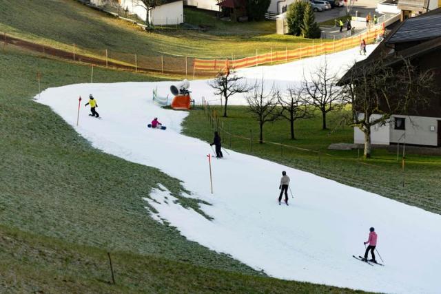 Europa registra el clima invernal más cálido de su historia obligando el cierre de pistas de esquí