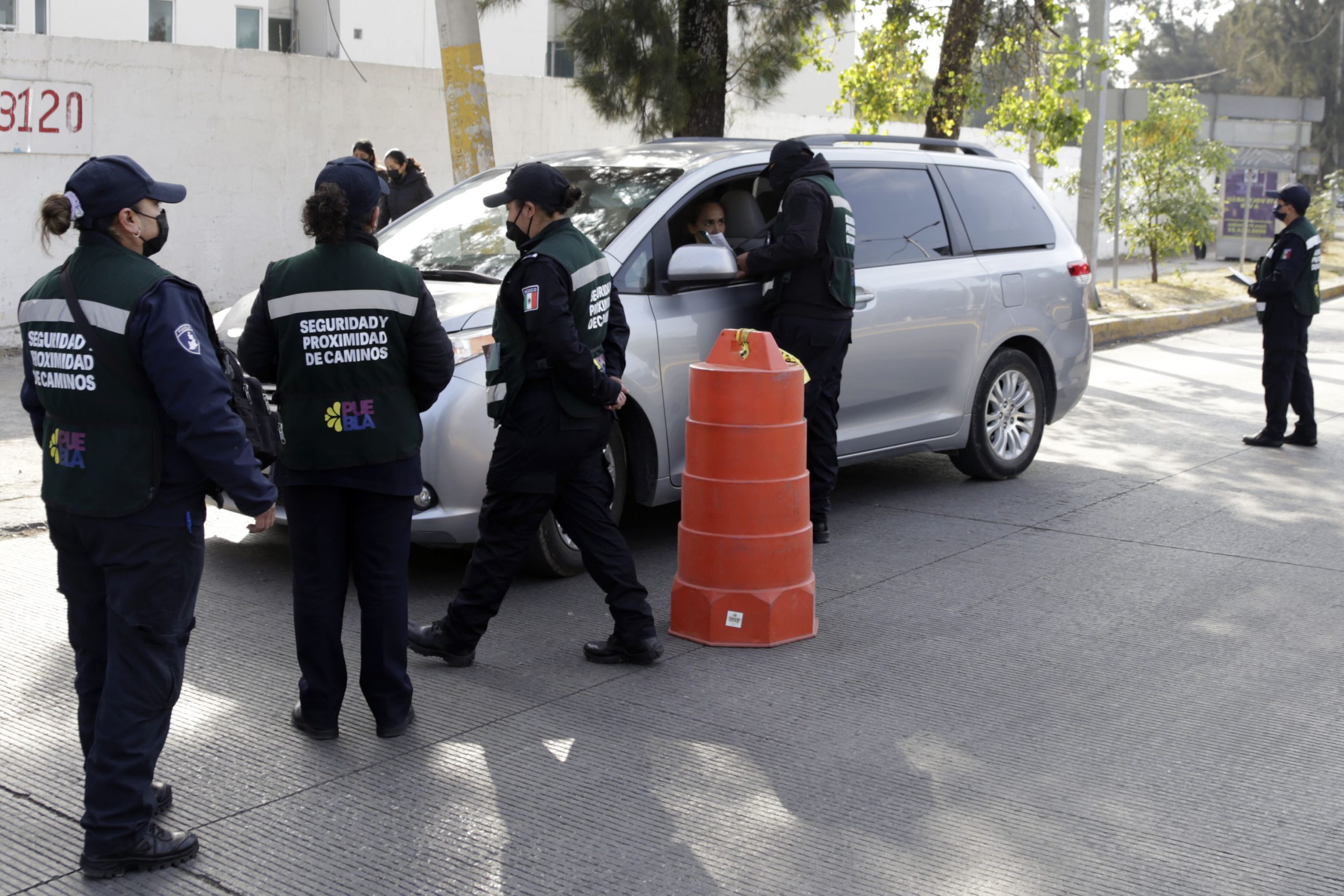 Comienza «operativo de cortesía» de verificación vehicular en Puebla: SSP