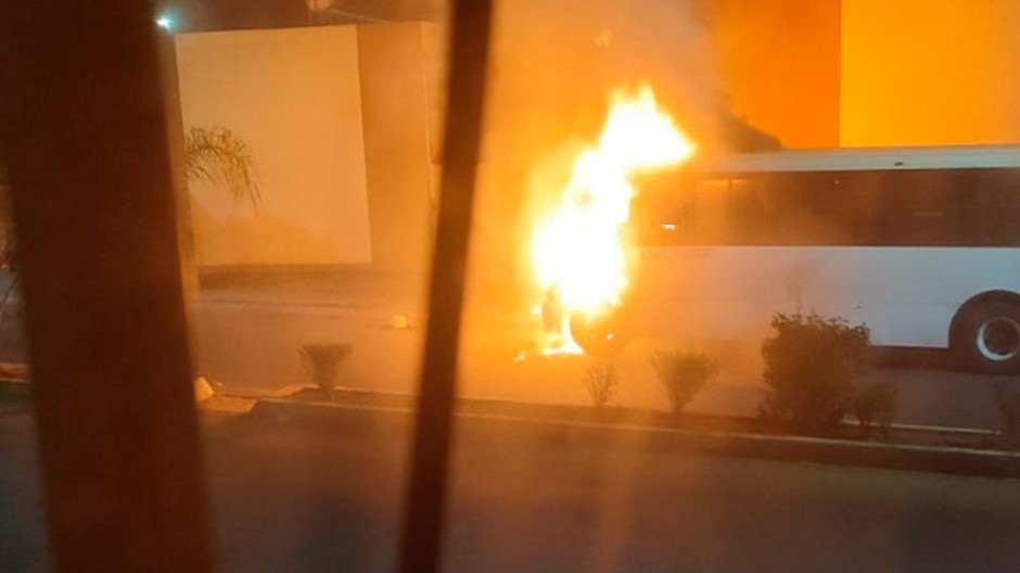 Guanajuato cierra mes con bloqueos carreteros y quema de tiendas