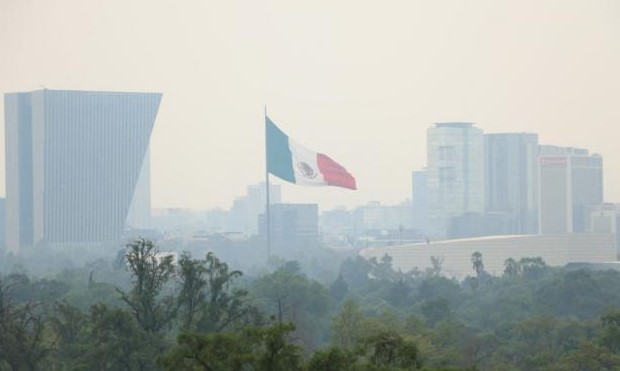 Calidad del aire en CDMX es “extremadamente mala”, toma precauciones