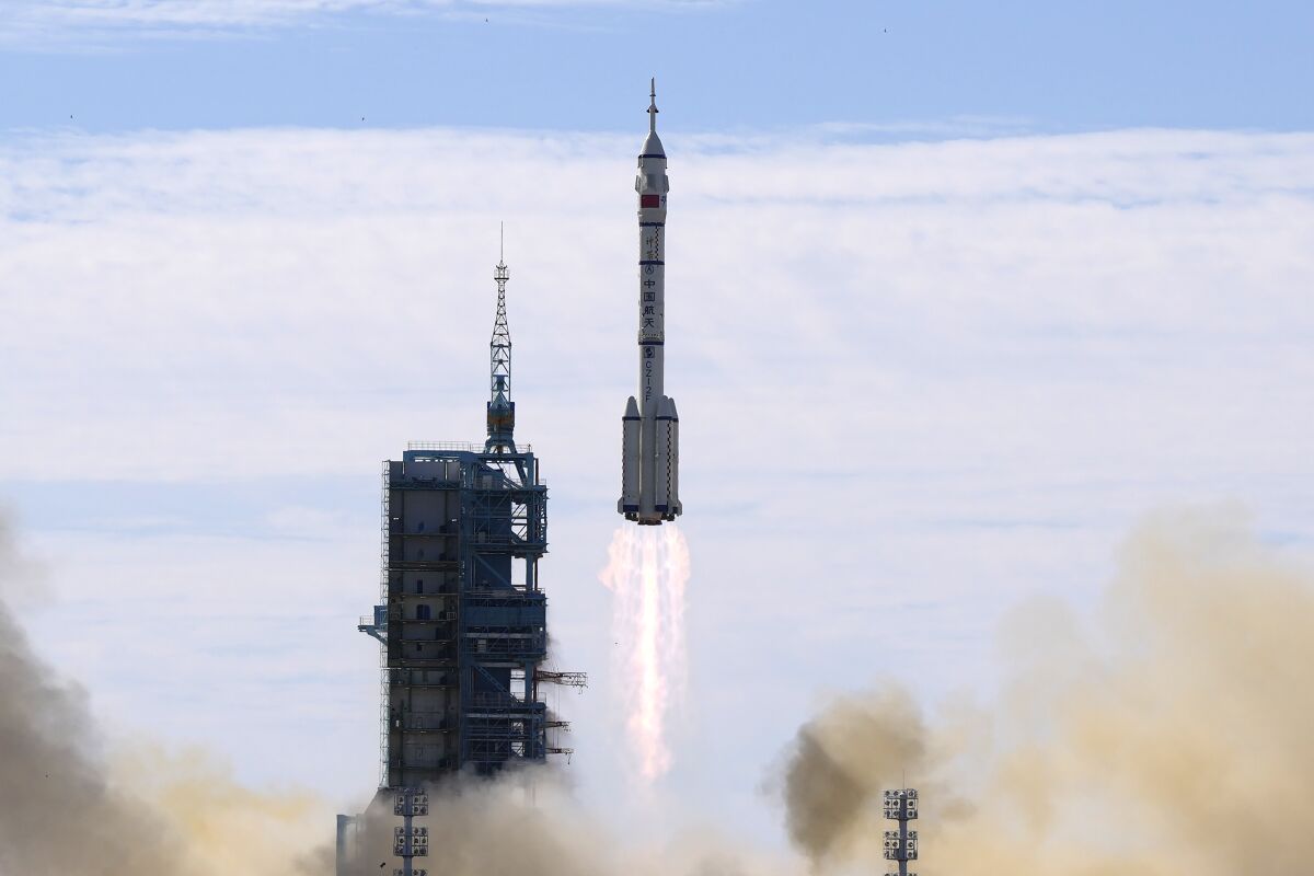 China: Planea más de 60 lanzamientos espaciales durante 2023