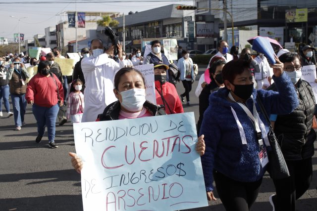 Continúa manifestación de sindicalizados del ISSSTE contra director