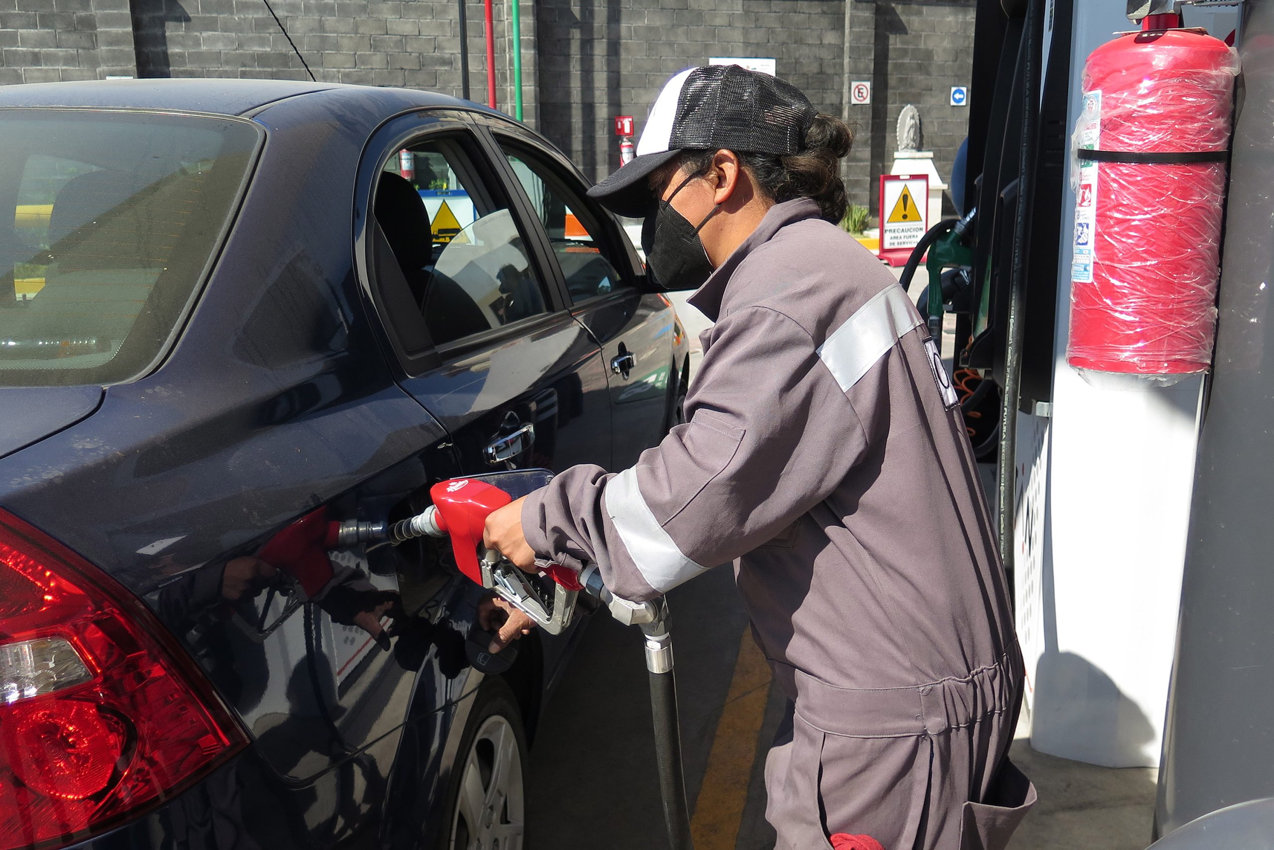 Alertan desabasto de combustible por paro sindical de gasolineros en Puebla y Tlaxcala