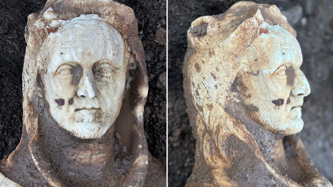 Descubren una estatua de Hércules mientras limpiaban unas alcantarillas en Roma