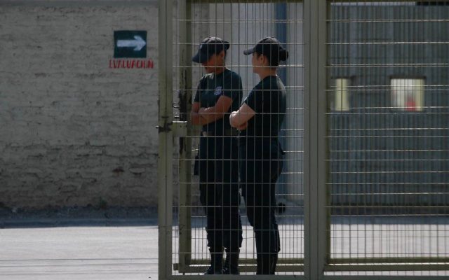 Grave: Denuncian que mujer embarazada de 40 semanas tuvo que dar a luz en los pasillos de la cárcel de San Miguel