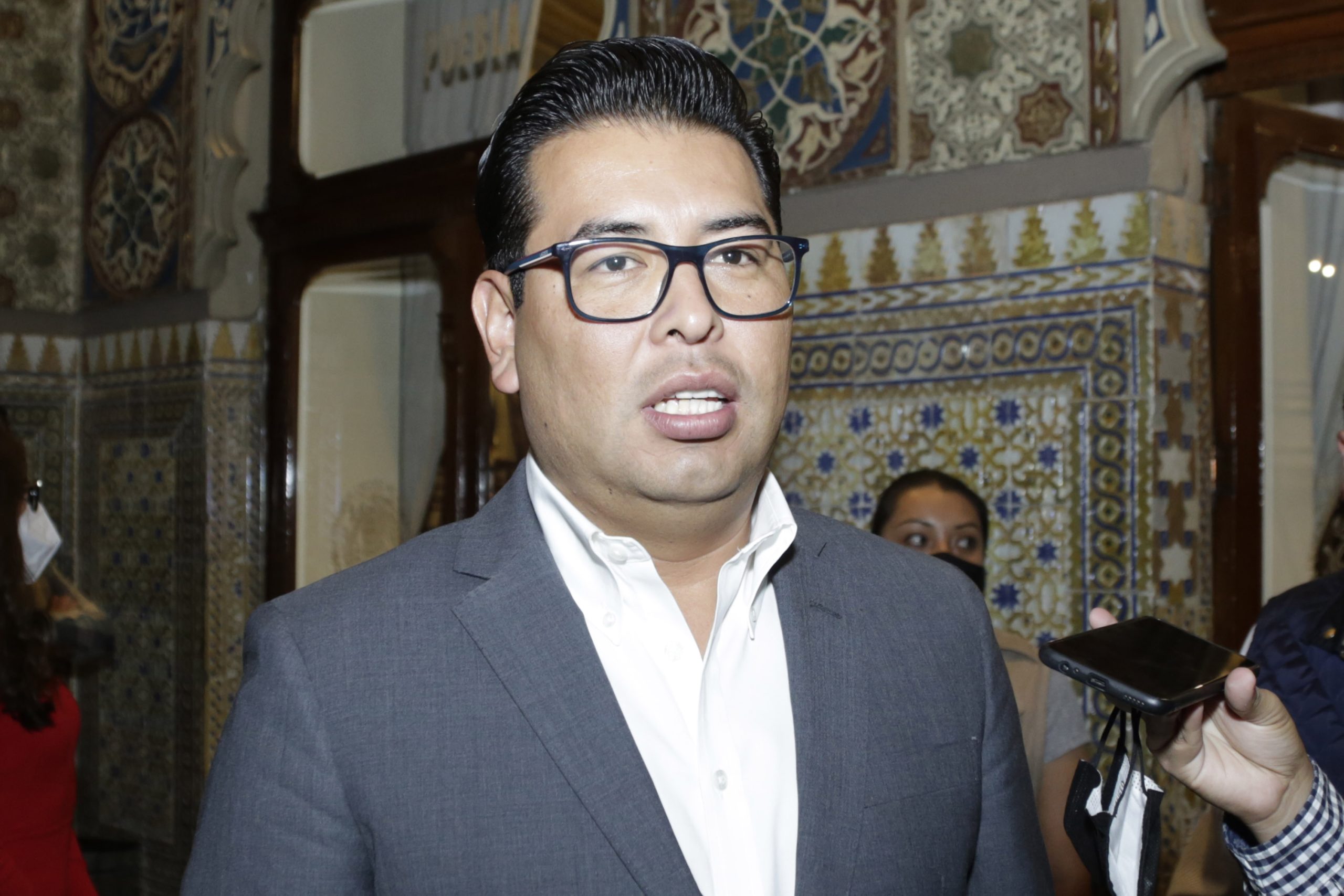 PRI de Puebla defiende designación de Céspedes como gobernador