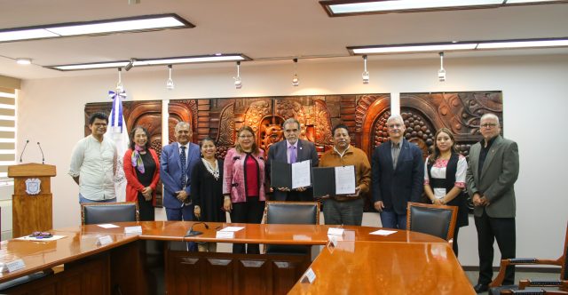 Impulsarán Puebla y Veracruz la producción del mezcal en regiones indígenas