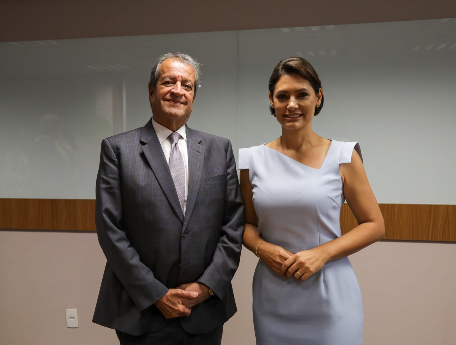 La nueva jugada de Bolsonaro: su esposa decide entrar a la política e integrar el Partido Liberal
