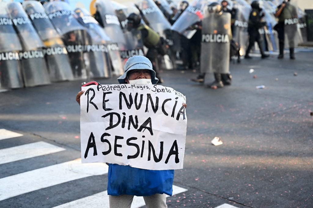 La insistencia de Dina Boluarte: dice que no «cederá al chantaje» de las protestas y que su renuncia «no está en juego»