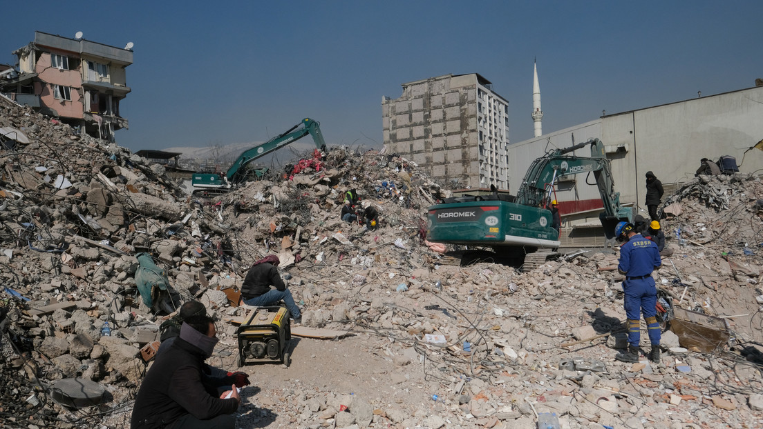 OMS consternada cataloga a los terremotos en Turquía y Siria como el «peor desastre natural» en la región en un siglo