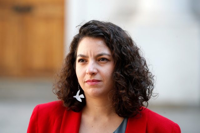 Ministra Toro afirmó que terrenos de FF.AA. y Carabineros no utilizados «tienen que volver a la administración del fisco»