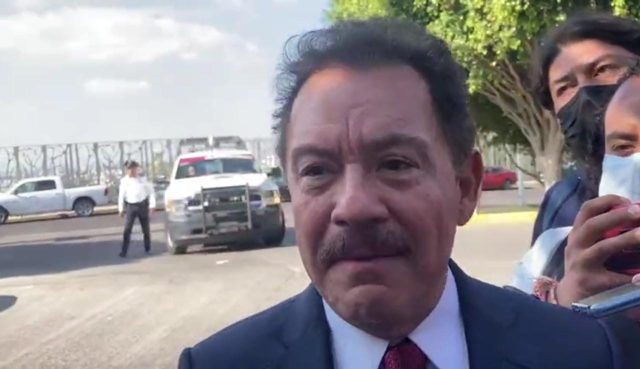 Ignacio Mier niega haber pagado por espectaculares colocados en Puebla capital