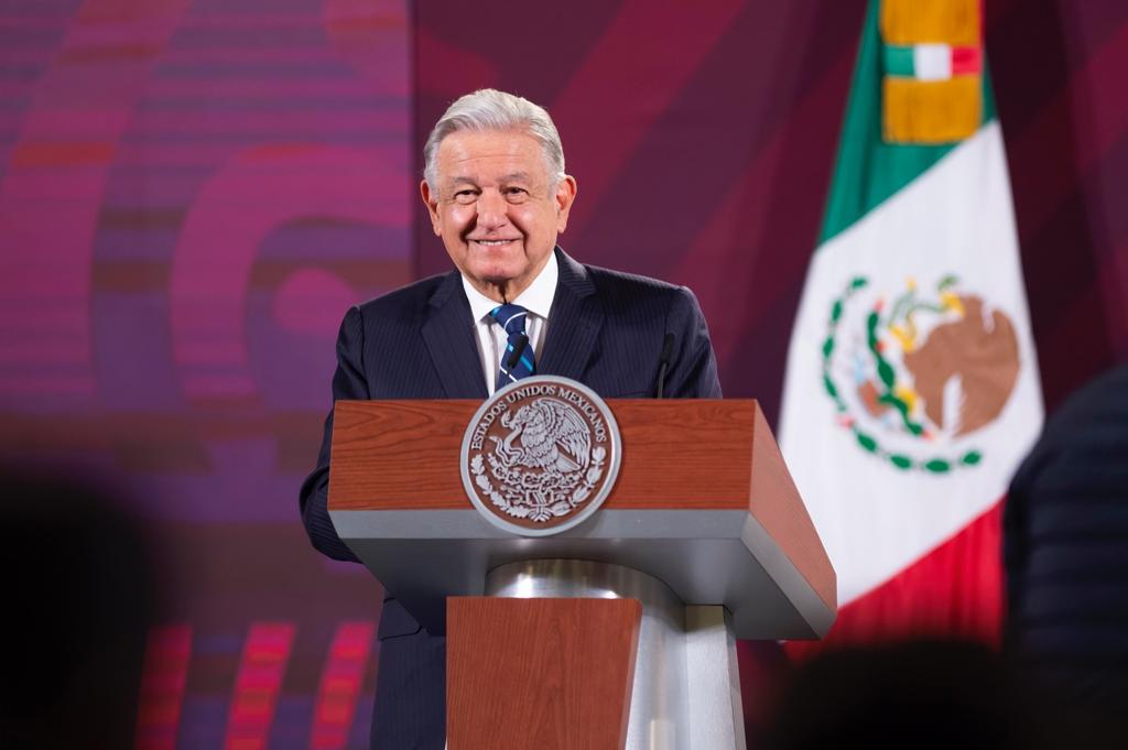 Celebra AMLO que Cuauhtémoc Cárdenas se deslindara de Mexicolectivo