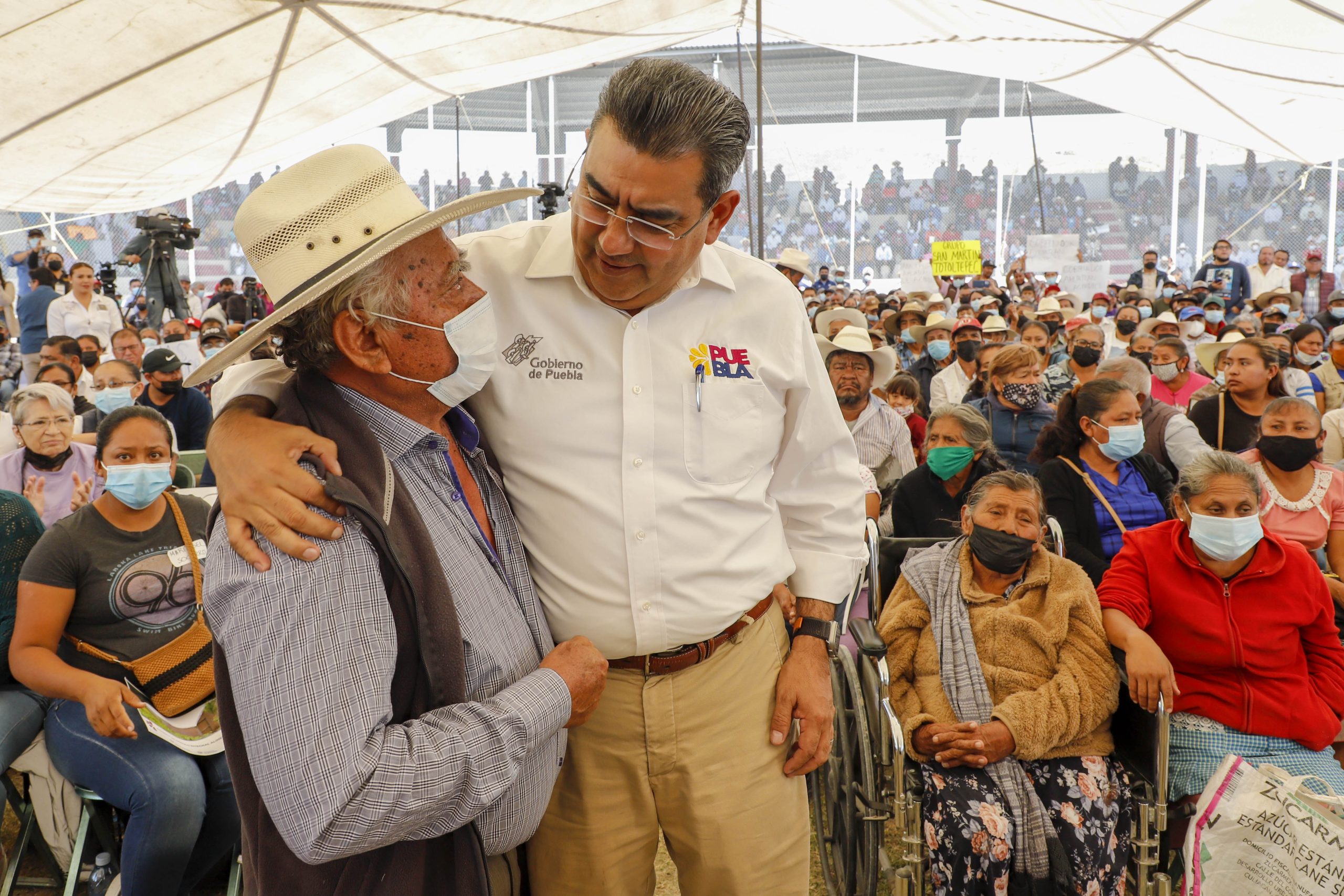 Acciones, obras y reuniones, en primeros 60 días de Céspedes en Puebla