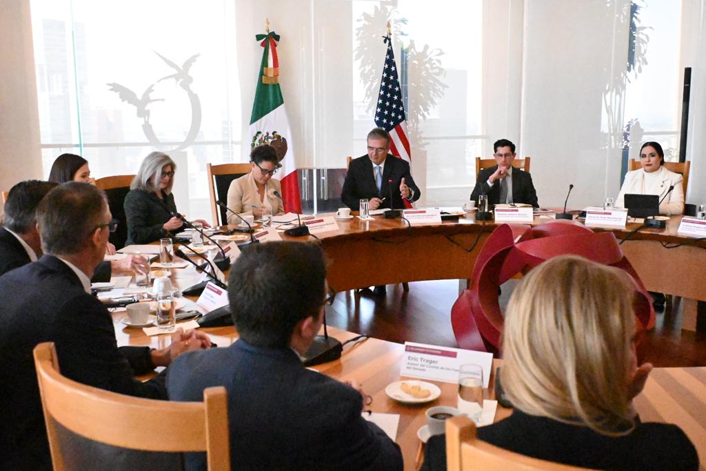 Ebrard se reúne con legisladores estadounidenses  para conversar sobre tráfico ilegal