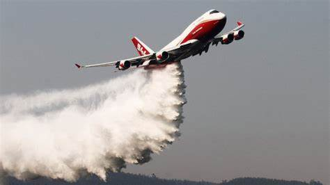 Ten Tanker sufrió otra falla y volvió a detener labores para combatir incendios