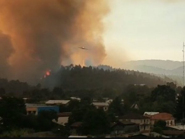 Purén: ampliaron zonas a evacuar ante el avance de incendios forestales