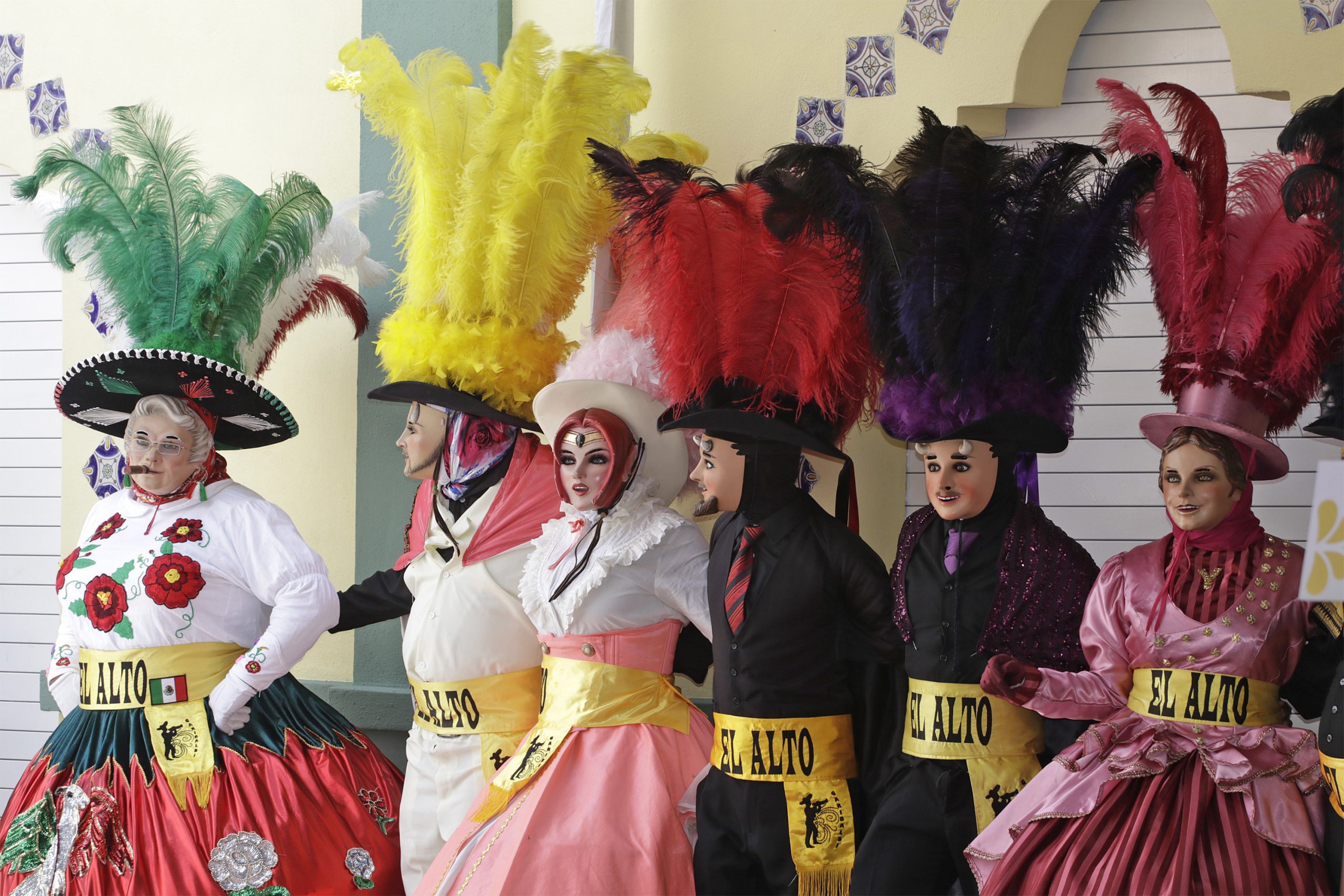 Iniciarán actividades de carnaval 10 cuadrillas de huehues en Puebla