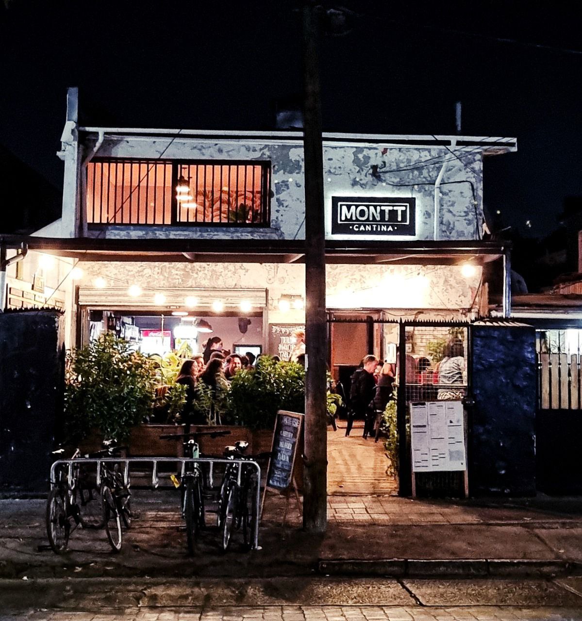Un bar que recupera los productos locales y rescata el concepto de barrio