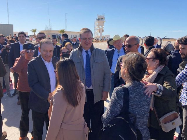 Viajan Ebrard y embajadores a Puerto Peñasco para presentar Plan Sonora