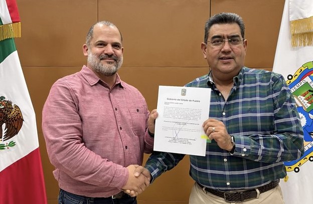 Gobernador oficializa llegada de Alejandro Suárez a Comunicación de Puebla