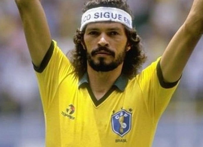 El gran Sócrates, la leyenda del fútbol brasileño que enfrentó a la dictadura militar