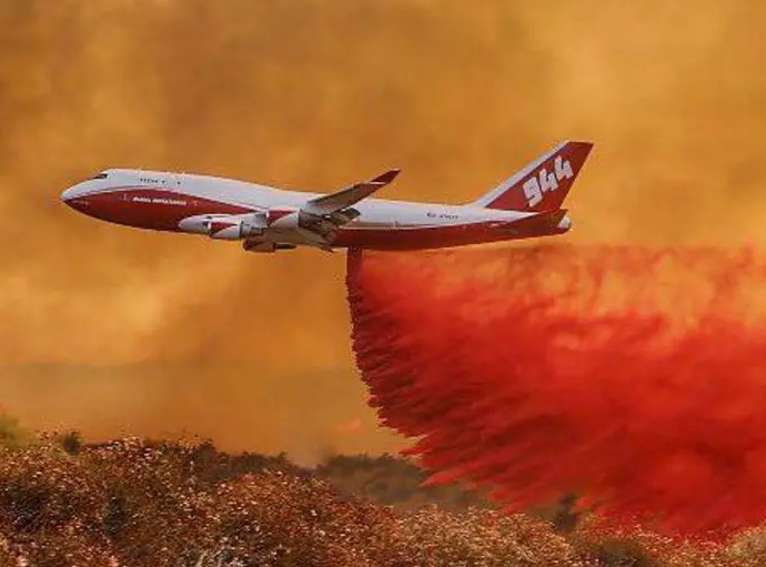 <strong>¿Por qué Chile no adquiere un SúperTanker para enfrentar las catástrofes de los mega incendios de la industria forestal?</strong>