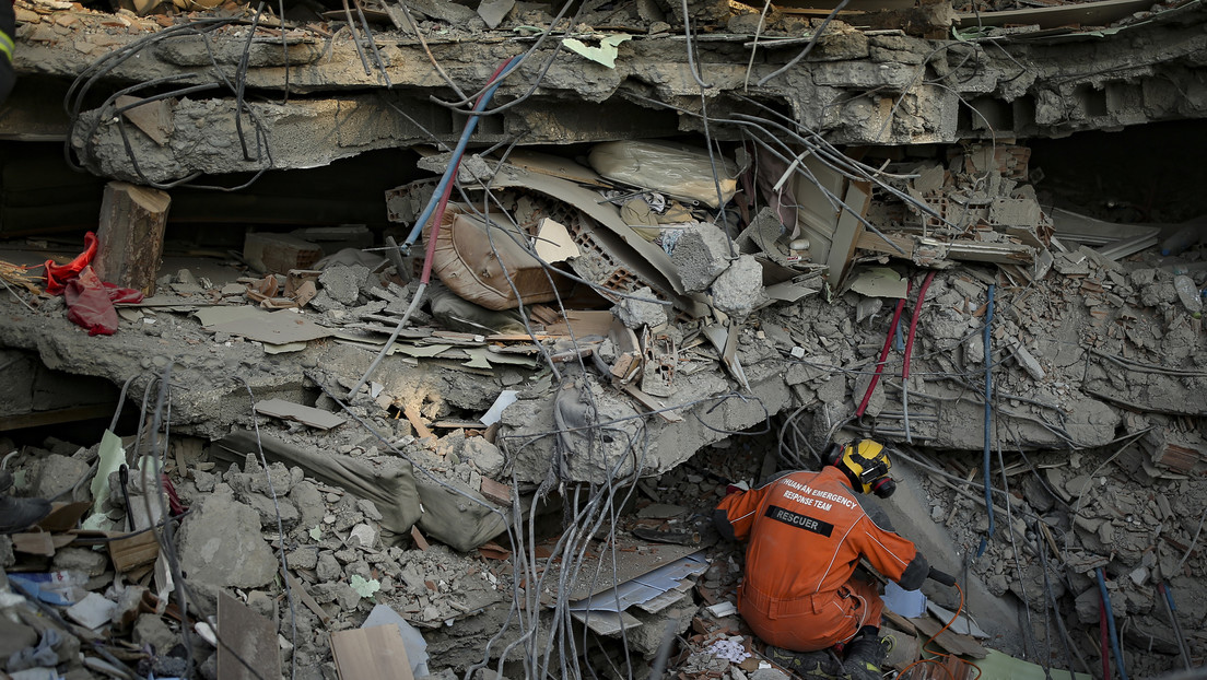 Violación de reglas de construcción: detienen a un alcalde de una de las ciudades mas afectadas por terremotos en Turquía
