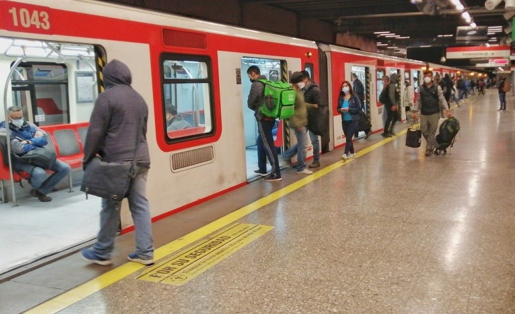 Metro cierra 9 estaciones de la Línea 1 por falla mecánica y Día del Joven Combatiente