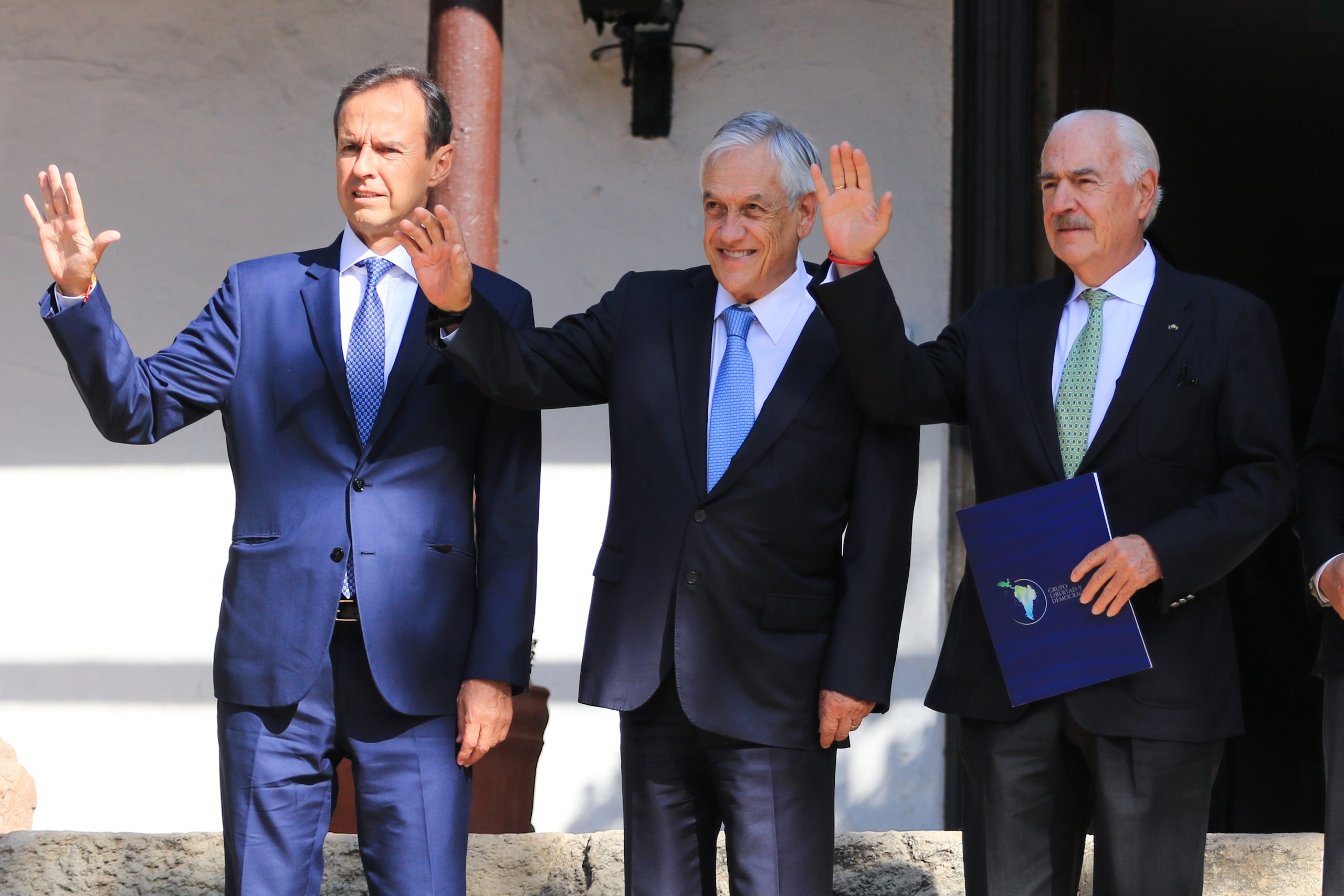 El retorno de Piñera: Expresidentes de derecha se reunieron para fundar el grupo «Libertad y Democracia»