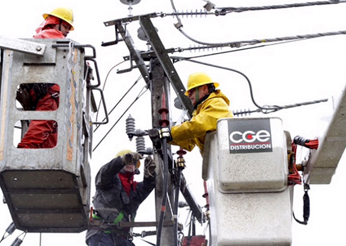 Empresa de electricidad CGE fue multada por interrupción de servicio a clientes en zonas de Curacautín-Victoria en la Araucanía