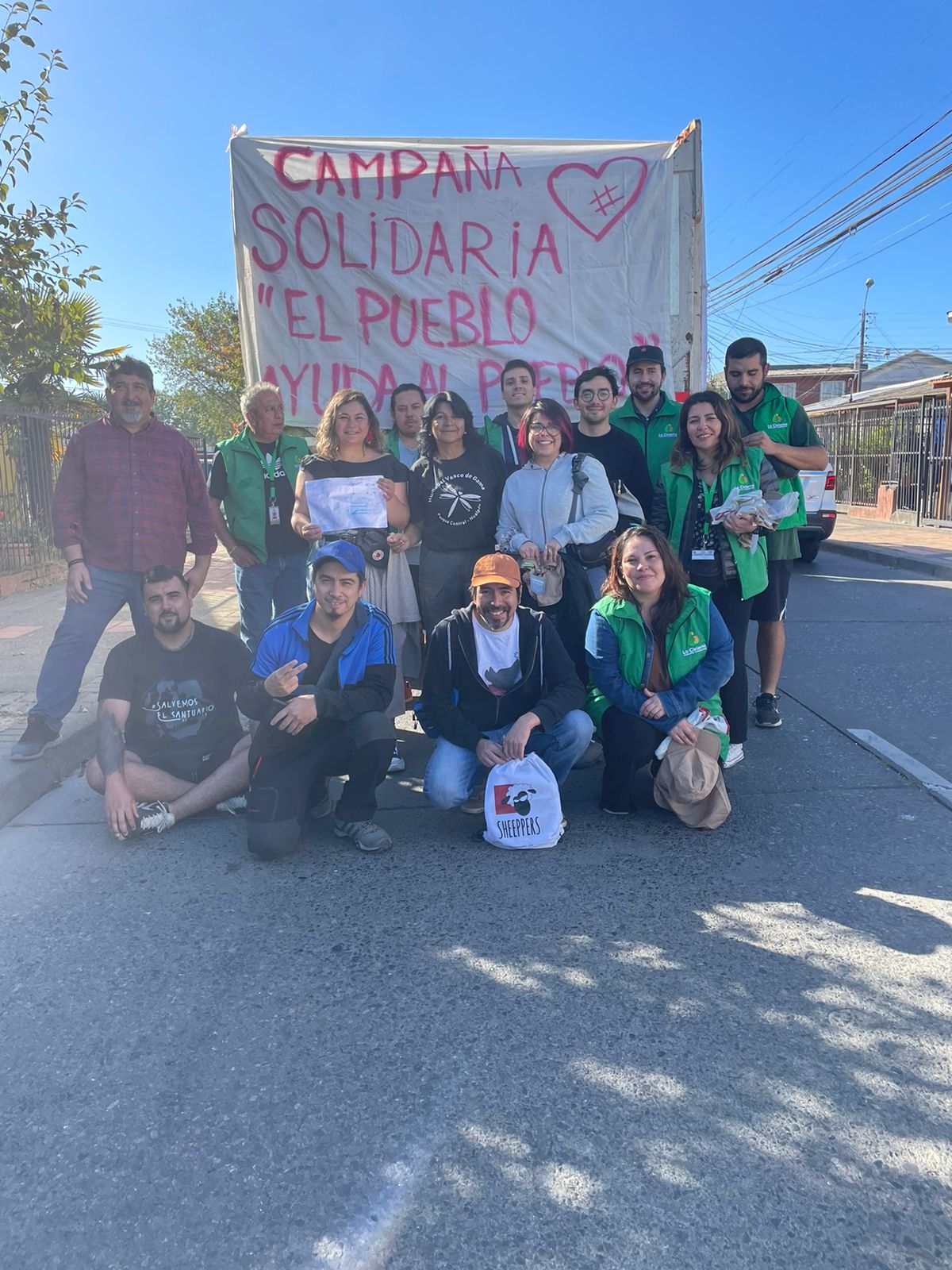 Municipio de La Cisterna y Movimientos Sociales realizan jornada de trabajo voluntario en ayuda de Santa Juana 