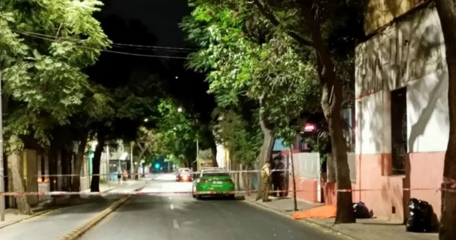Investigan el asesinato de una mujer en inmediaciones del barrio Yungay en Santiago