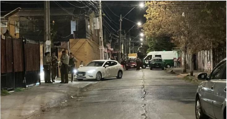 Investigan el asesinato al interior de un automóvil en Puente Alto