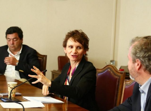 Ministra Tohá señala que existen cerca de 20 mil órdenes de expulsión de migrantes que no han podido concretarse