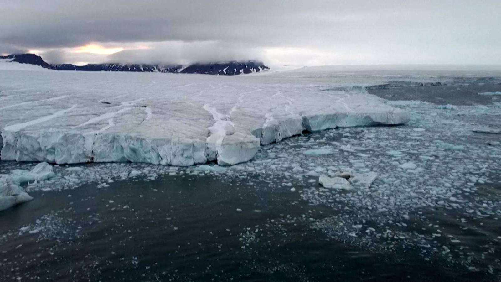 Científicos advierten que el hielo marino del Ártico podría desaparecer pronto