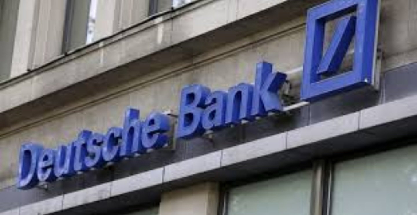Deutsche Bank se desploma por crisis bancaria europea