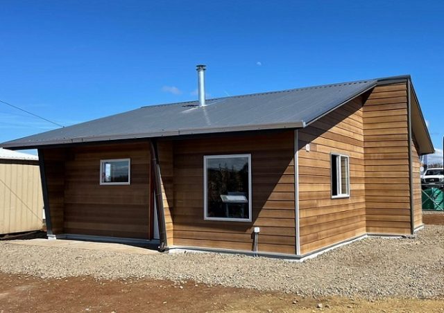 Entregan la primera vivienda definitiva para familia de Galvarino que perdió su hogar en los incendios forestales