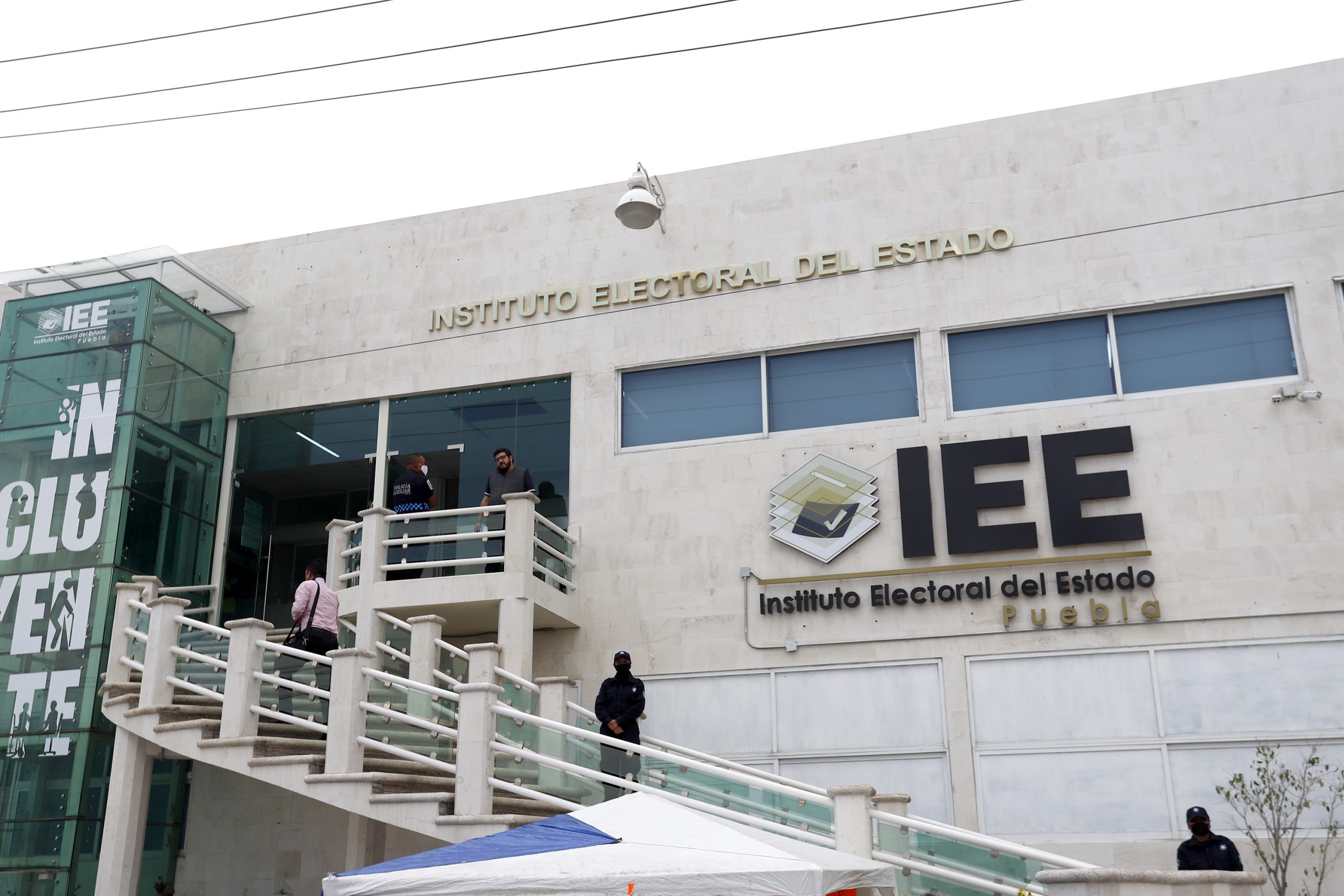 Avala IEE de Puebla nuevo nombramiento de dos funcionarios